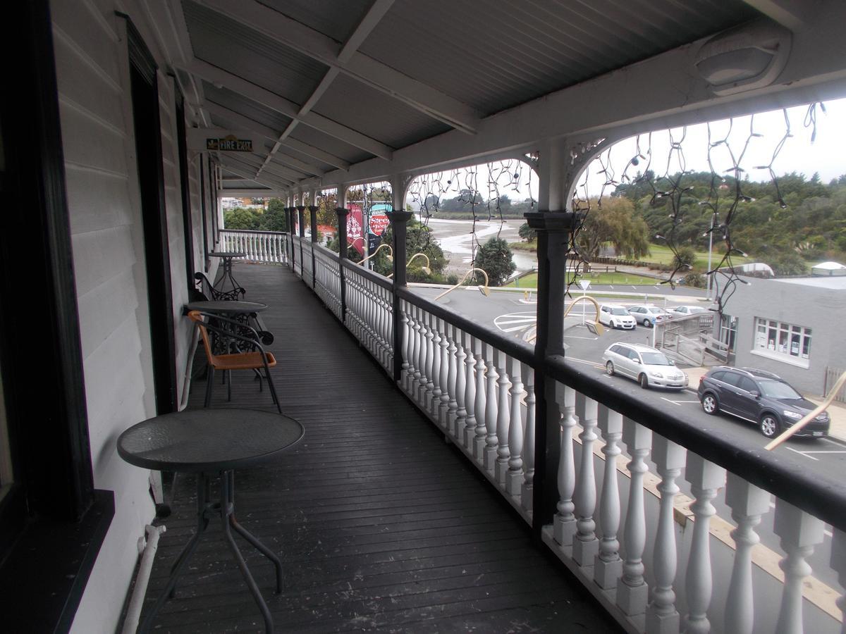 The Kentish Hotel Waiuku Exterior foto